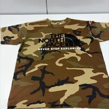THE NORTH FACE 카모플라쥬 패턴 티셔츠 S 사이즈
