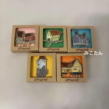 지브리 파크 한정판 지브리 대창고 모험비행단 마녀의 계곡의 밤 핀 배지 5종 세트