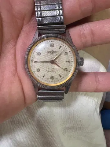 HESSO 자동 와치