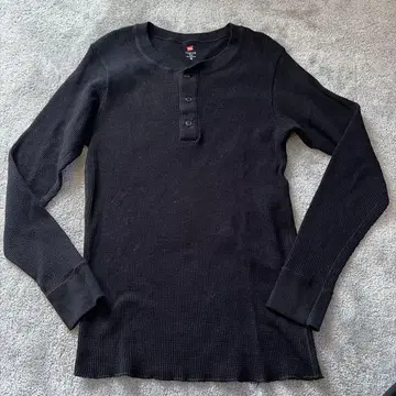 Hanes 헨리넥 써멀 블랙 M 가격 인하 가능