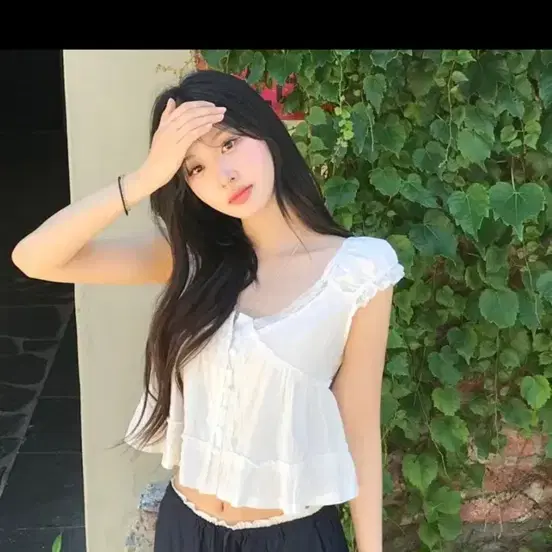 에이블리 블라우스 구해요 ((((교신 가능