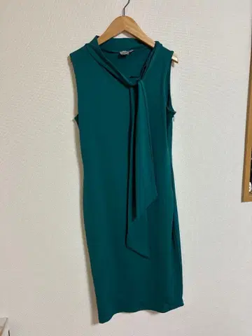 ASOS 슬리브리스 무릎 기장 원피스 그린