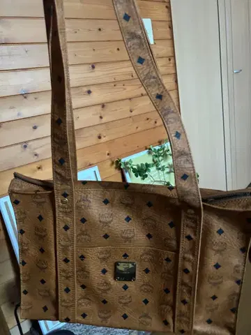 MCM 숄더백 라지 사이즈 브라운