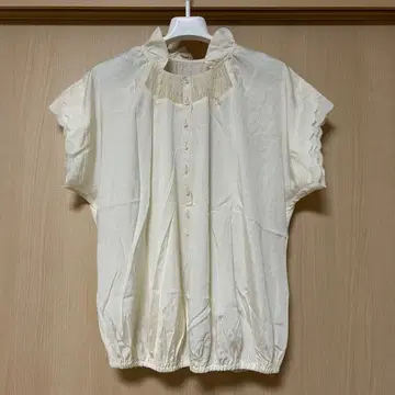 츠모리치사토 블라우스 풀오버 프릴 레이스