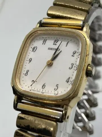 새상품급 작동품 SEIKO 세이코 여성용 손목시계 골드 사각형