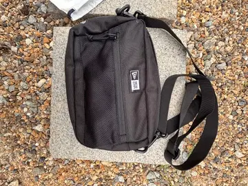 NEW ERA 숄더백 블랙