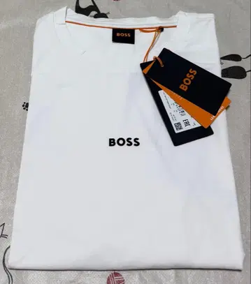 HUGO BOSS 미사용 새상품 남성용 t셔츠 L