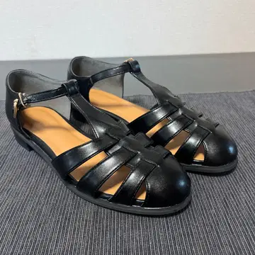 컨디션 최상! 구르카 샌들 블랙 [ M ] 사이즈 T스트랩 로우힐 블랙