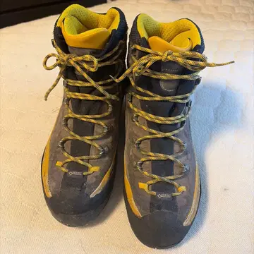 La Sportiva 등산화 GORE-TEX 사이즈 40 발가락 복원