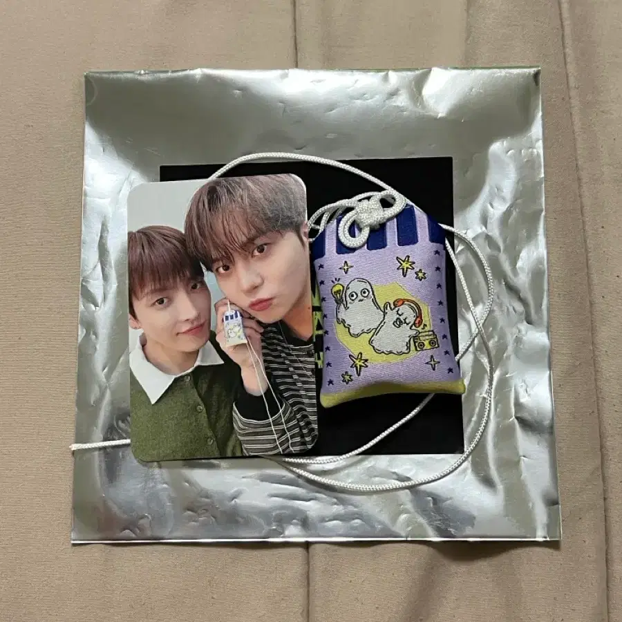 에이티즈 팬미팅 오마모리 포카 홍중 종호 세트