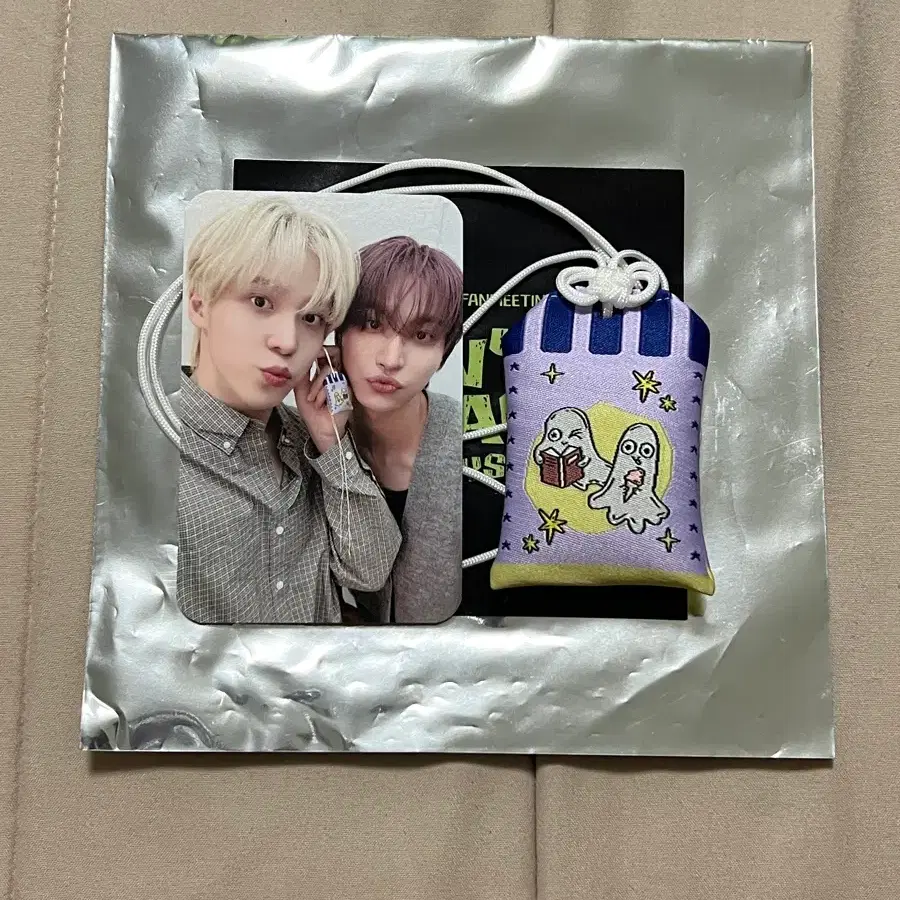 에이티즈 팬미팅 오마모리 포카 윤호 성화 세트