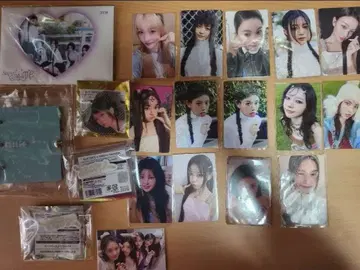 ILLIT 과거 트레이딩 카드 굿즈 일괄 판매