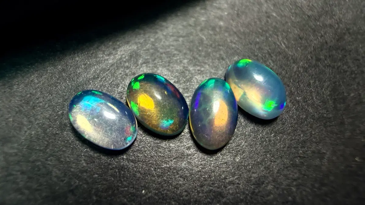 No.5954 천연 에디오피아 오팔 미니캐보션4개 1.3ct