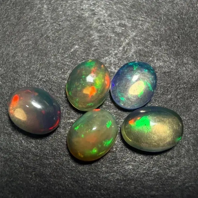 No.5949 천연 에디오피아 오팔 미니캐보션5개 1.4ct