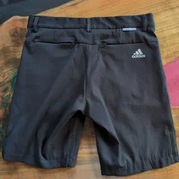 아디다스 adidas AEROREADY 골프 숏팬츠 블랙 W82