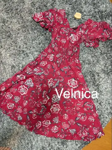 베르니카 Velnica 원피스 V넥 꽃무늬 반팔 빨간색