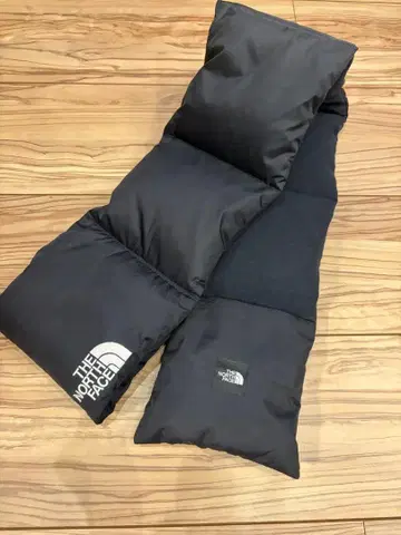 THE NORTH FACE 다운 머플러 블랙