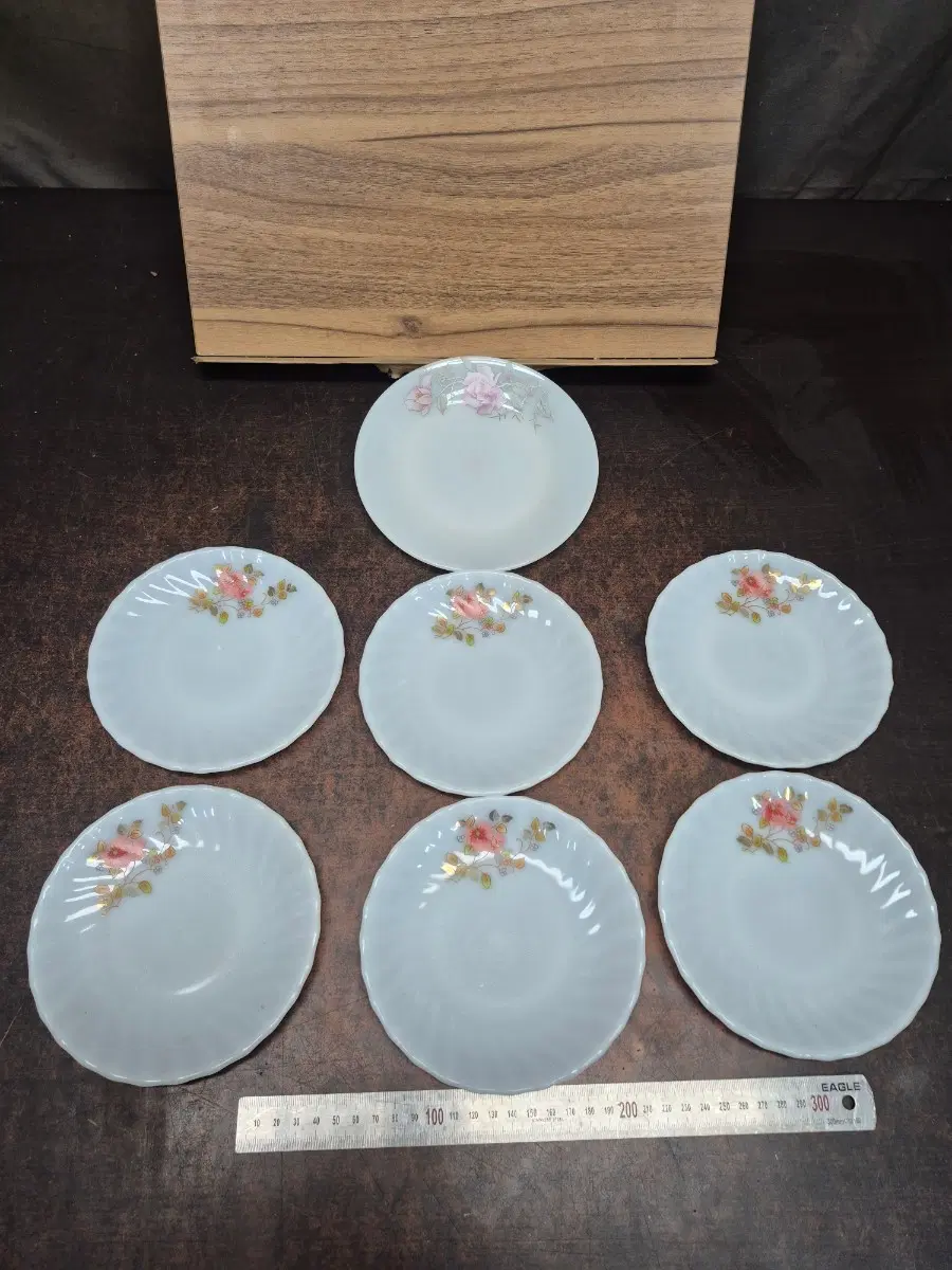 1970-80년대 빈티지 장미 무늬 접시 7개 세트
