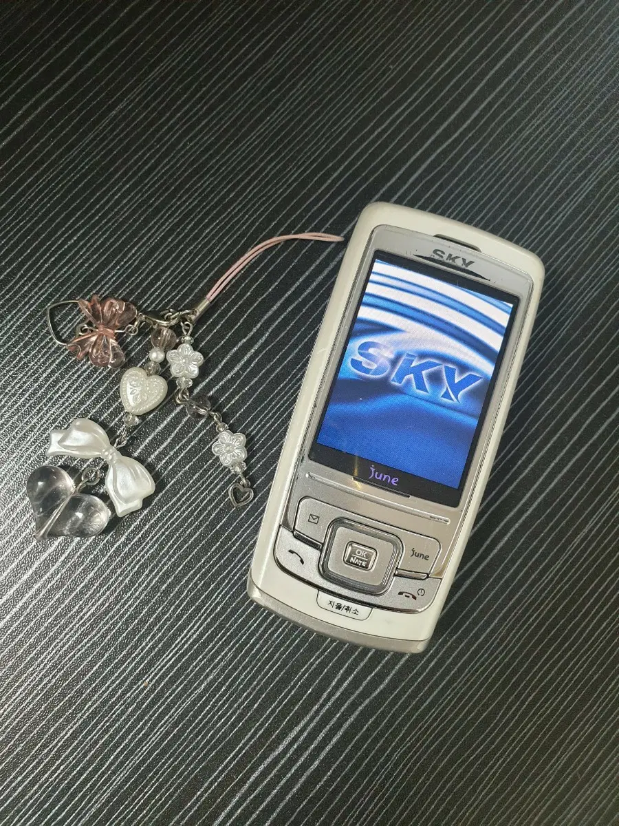 스카이옴므 스백이폰 IM-S100 슬라이드폰 옛날폰 구형폰 소장폰