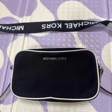MICHAEL KORS 숄더백 블랙 화이트