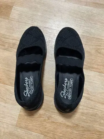 스케쳐스 블랙 23.5cm