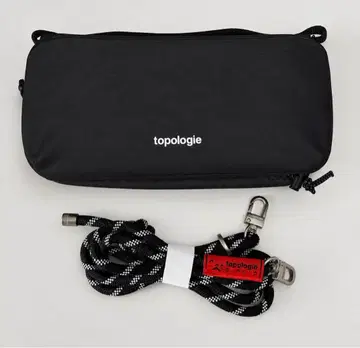 Topologie 보틀 사코슈 블랙 숄더백
