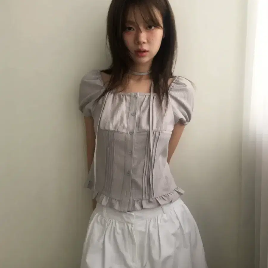 노비야카 타이 블라우스 그레이