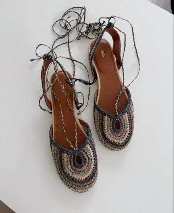 ZARA 레이스업 에스파드리유 샌들