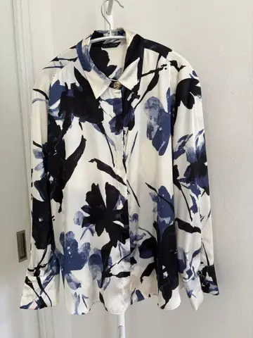 ZARA 꽃무늬 새틴 셔츠 블라우스 블루