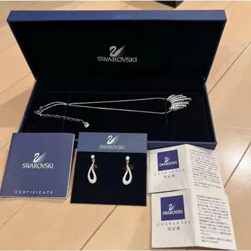 새상품급 정품 SWAROVSKI 스와로브스키 목걸이 귀찌 세트 보증서 포함