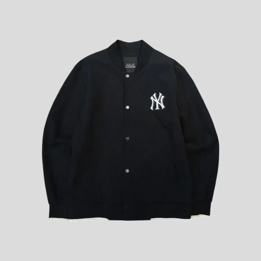 MLB 엠엘비 블랙 화이트 뉴욕양키즈 로고 라이닝 스트레치 바시티자켓 스타디움점퍼 야구점퍼 XL