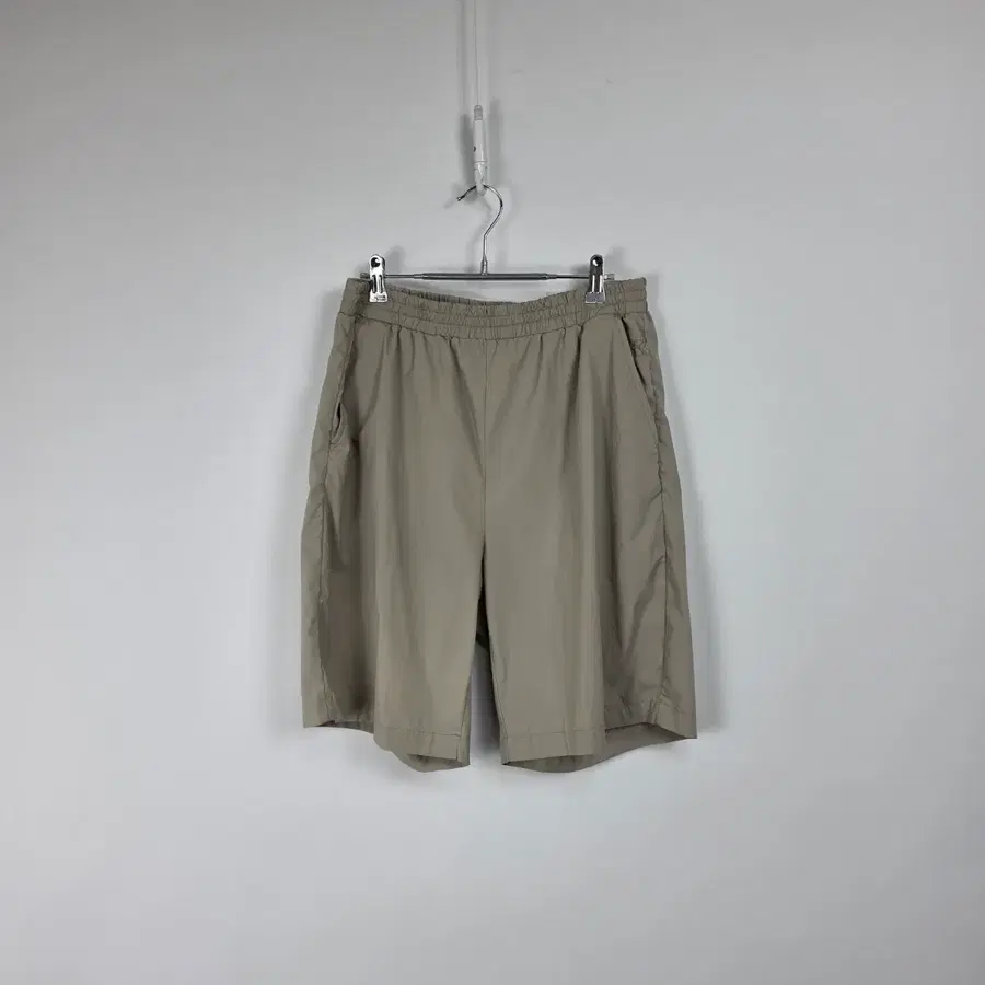 버커루 베이지 그레이 스판 밴딩 반바지 남 30-32인치 260720