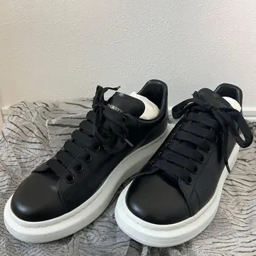 Alexander McQueen 오버 사이즈 스니커즈