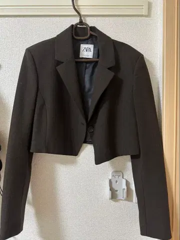 ZARA 숏 기장 자켓