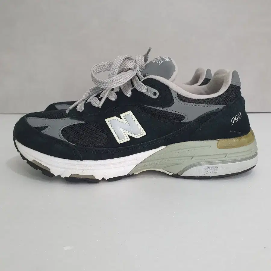 뉴발란스 993 메이드 인 USA 블랙 (245)