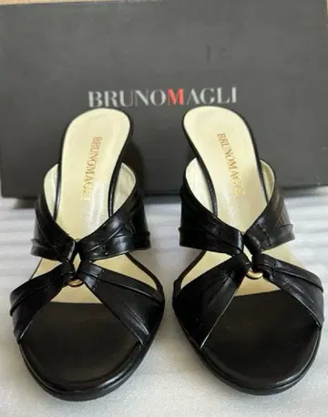 BRUNOMAGLI 뮬 블랙 34.5