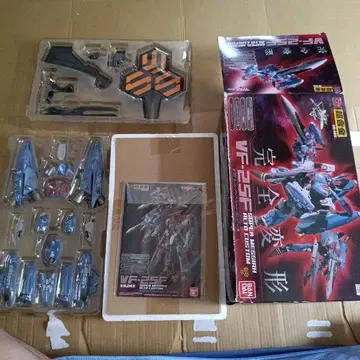 DX 초합금 마크로스 F VF-25F 슈퍼 메시아 발키리