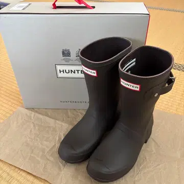 HUNTER 레인부츠 다크 브라운