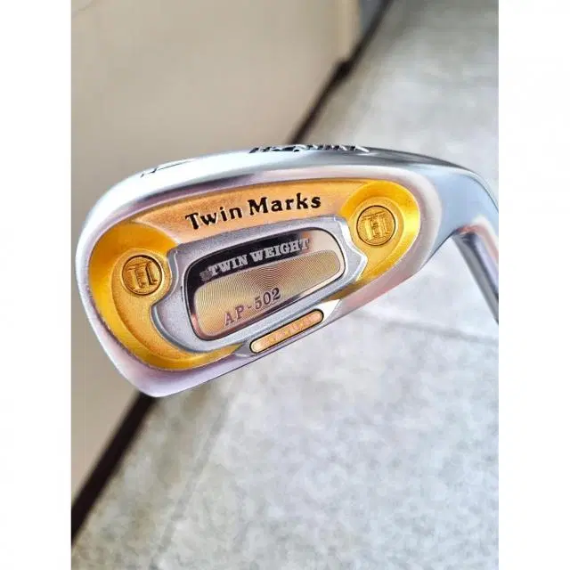 혼마 Twin Marks AP-502 3스타 4번 카본R 금장 아이언