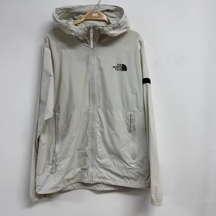 노스페이스 후드 바람막이 자켓 화이트 M95 NJ3LN01C 경량 JS72