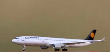 1/400 드래곤윙스 루프트한자 항공 A330-300/하자 있음