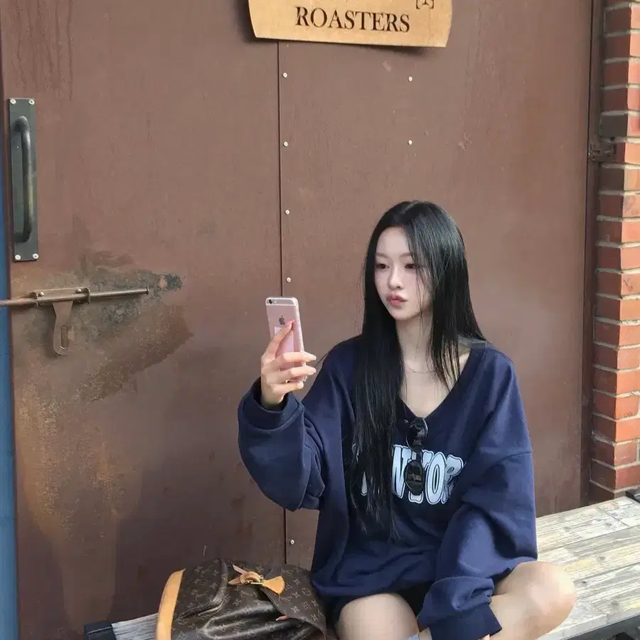 피브안 뉴욕 브이넥 맨투맨