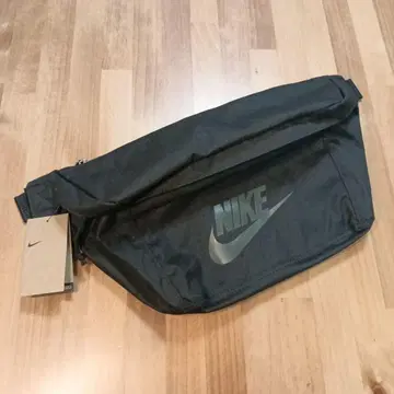 새상품 Nike 블랙 숄더백 약 10L