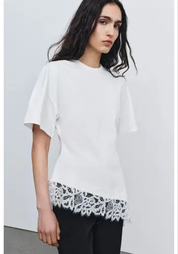 택 포함 새상품 ZARA 헤비 코튼 레이스 T셔츠