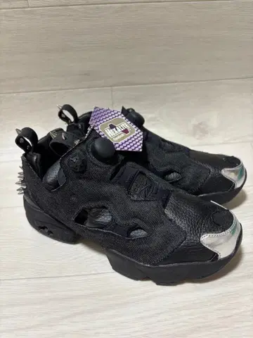 [ 새상품 ] Reebok Instapump Fury 스터드 블랙