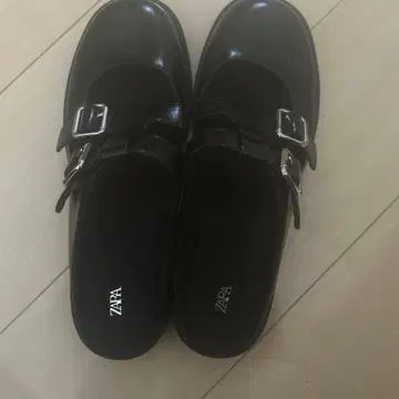 ZARA 버클 장식 슬링백 슈즈 블랙 40