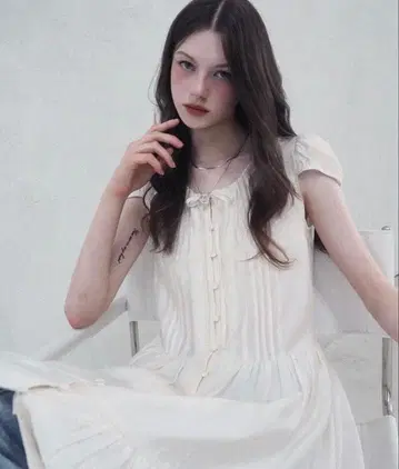 AVANDRESS Sheerglow Dress