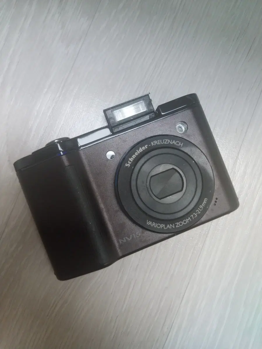 삼성 vluu NV15 디지털카메라