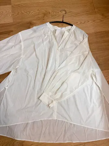 emmI atelier 화이트 긴팔 블라우스 오버 사이즈