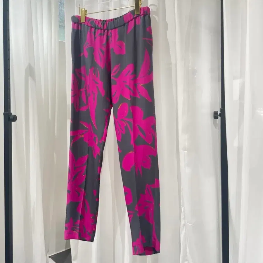 DRIES VAN NOTEN 플라워 패턴 실크 팬츠
